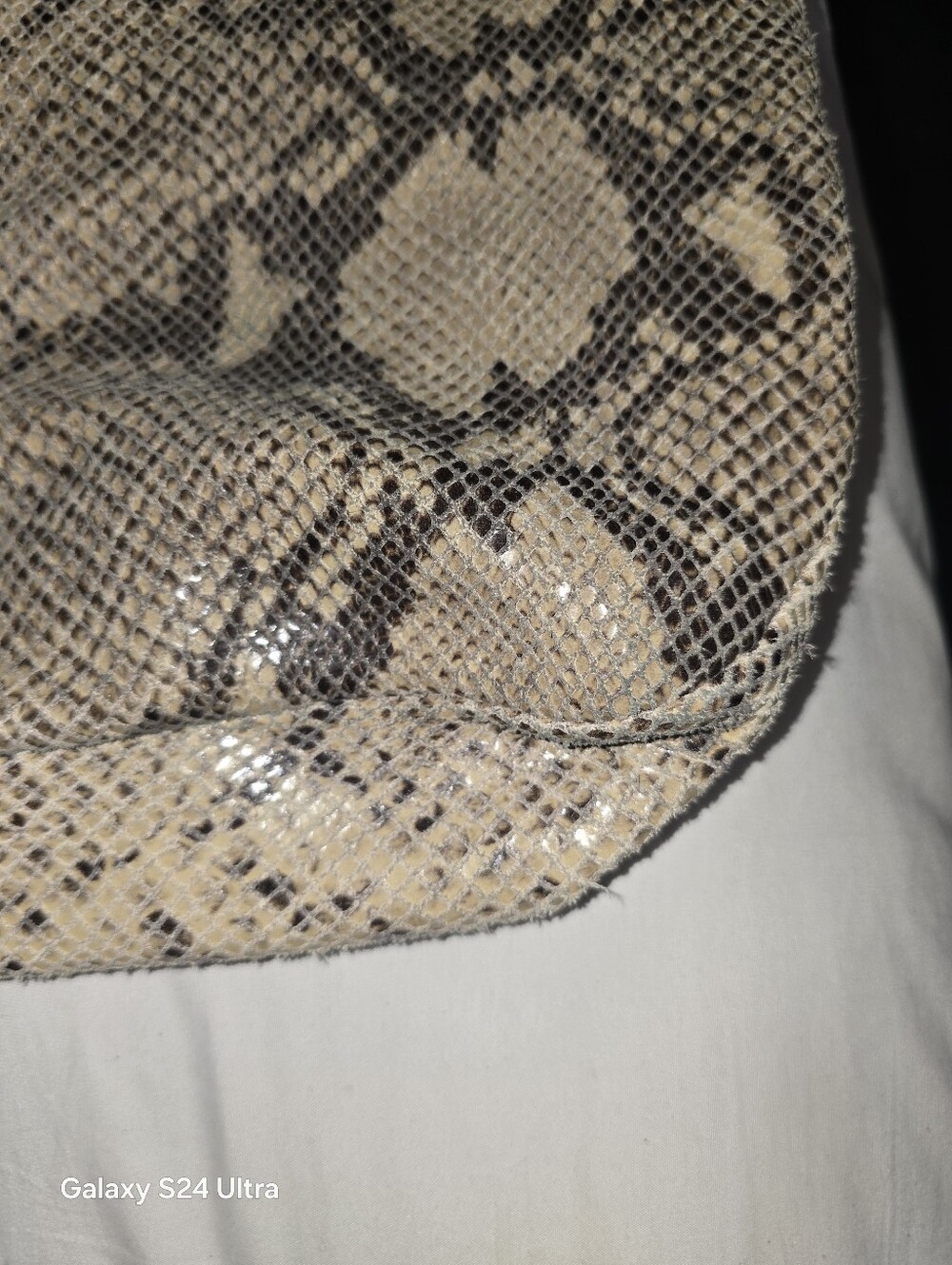 Vintage * Cynthia Rowley Snakeskin Tote * Purse * Leather Bag * Gold Trim - Picture 5 of 13